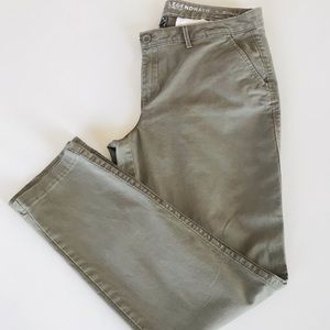 Eddie Bauer Legendwash chinos